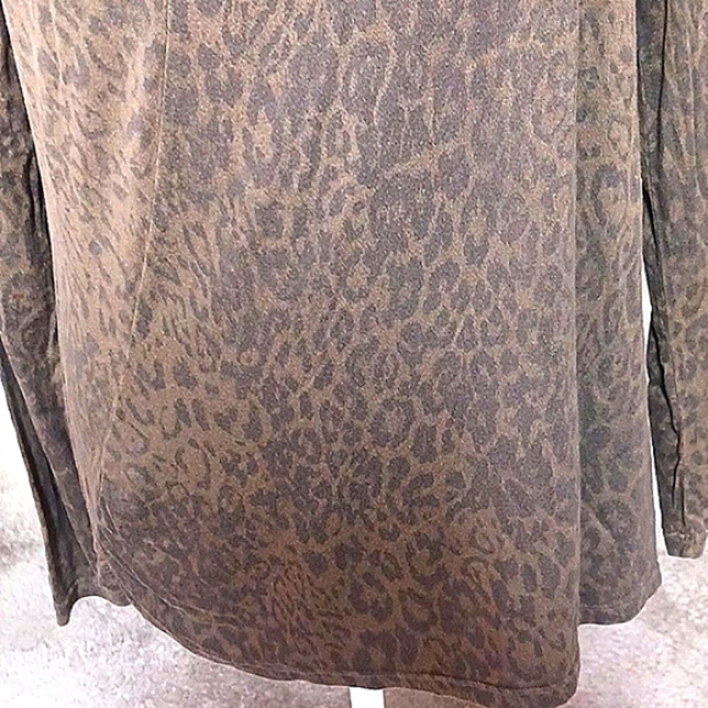 XCVI WOMEN'S BROWN TOP SIZE MEDIUM - Picture 3 of 10